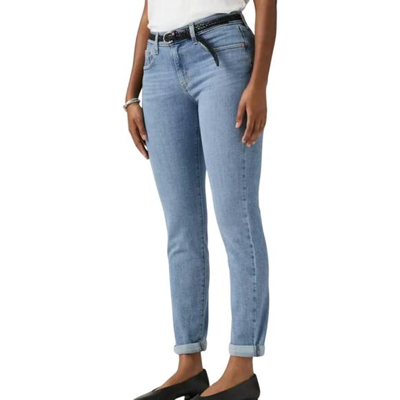 Levi's Boyfriend Midrise Stretchy Medium Wash Jeans Sz 30 / 27 inseam Preloved - Picture 2 of 3